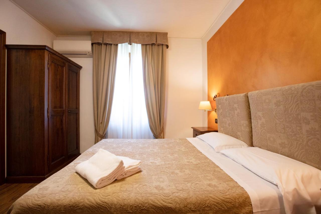 Hotel Arcobaleno Siena Bagian luar foto