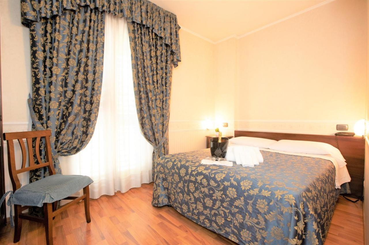 Hotel Arcobaleno Siena Bagian luar foto