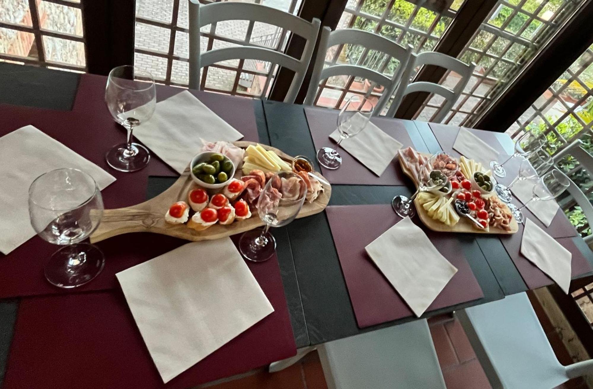 Hotel Arcobaleno Siena Bagian luar foto