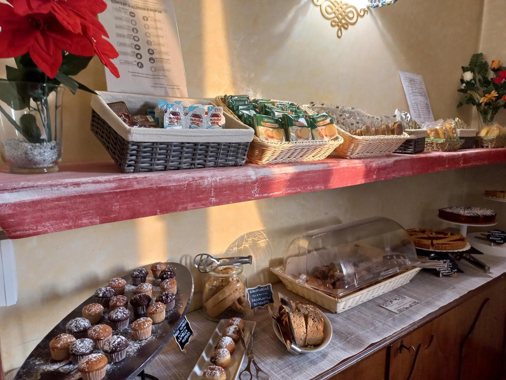Hotel Arcobaleno Siena Bagian luar foto