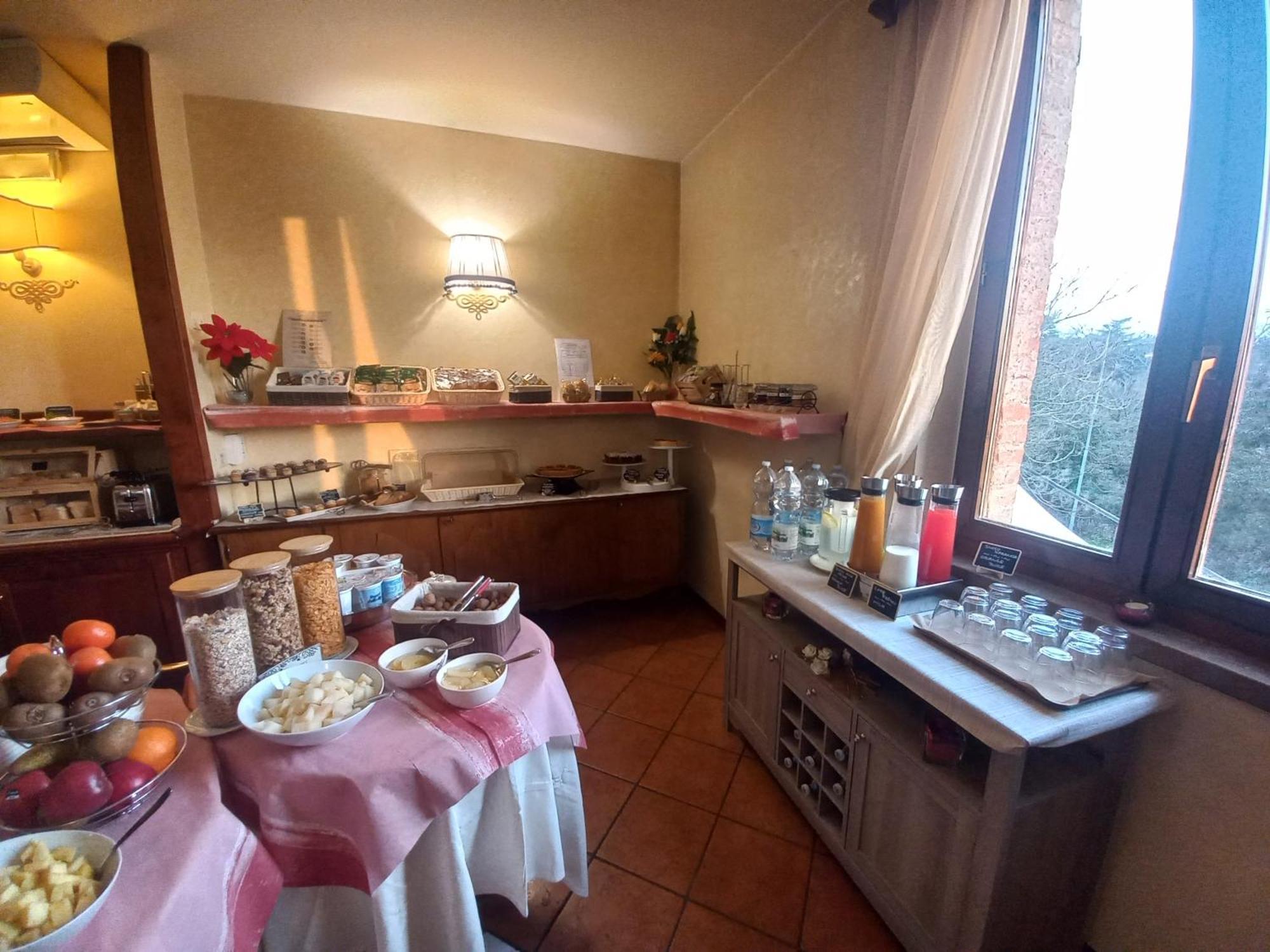 Hotel Arcobaleno Siena Bagian luar foto